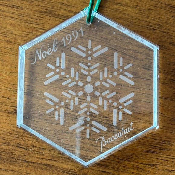 Baccarat Crystal Ornaments Lot of 3: 1989 Snowman, 1990 Gift Box, 1991 Snowflake - Picture 9 of 10